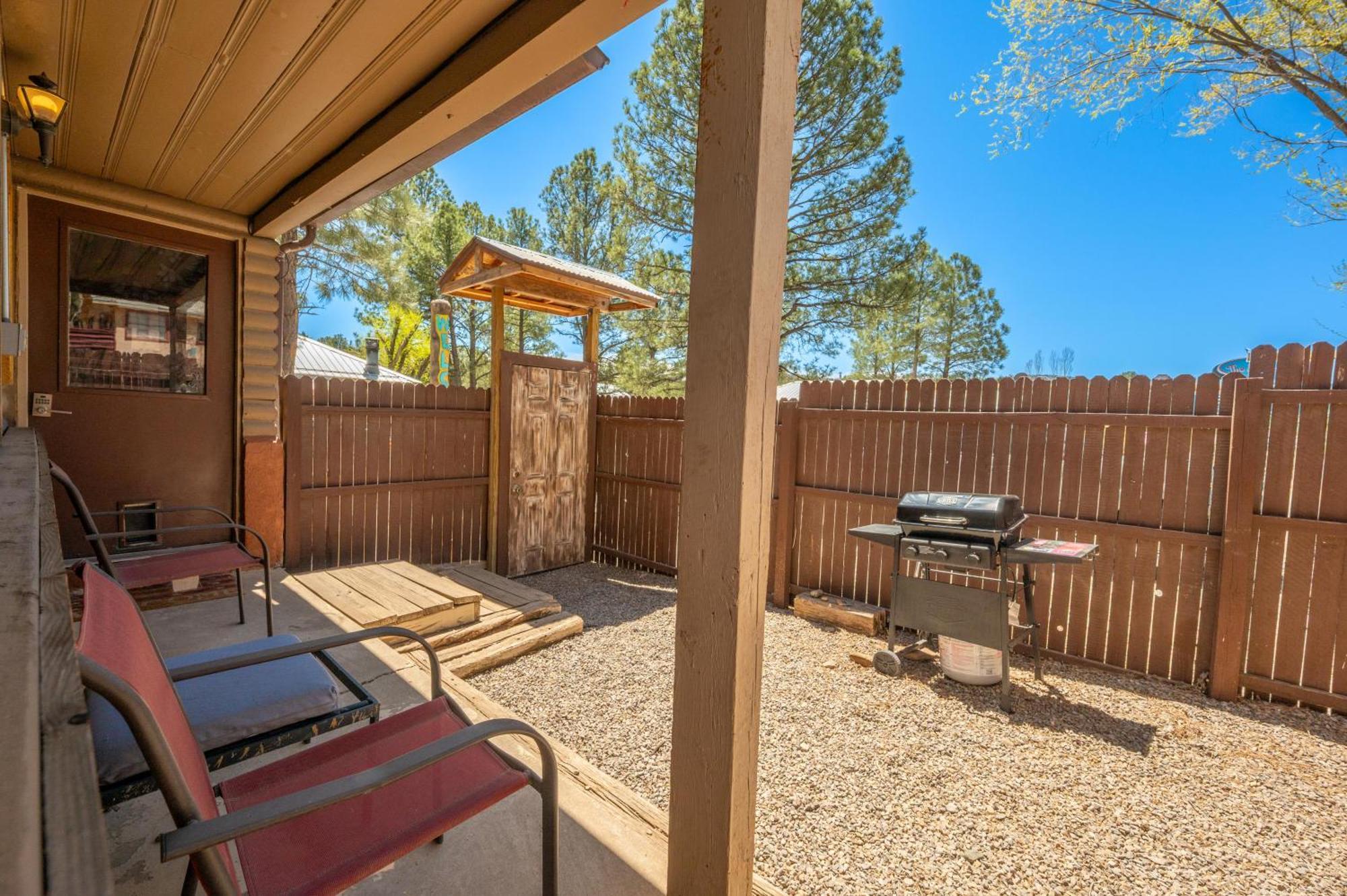 Enchanted Hideaway Cabins And Cottages Ruidoso Exterior photo